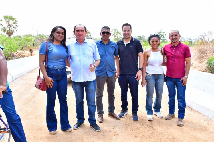 Prefeitura de Floriano entrega ponte em concreto no acesso à localidade Saco