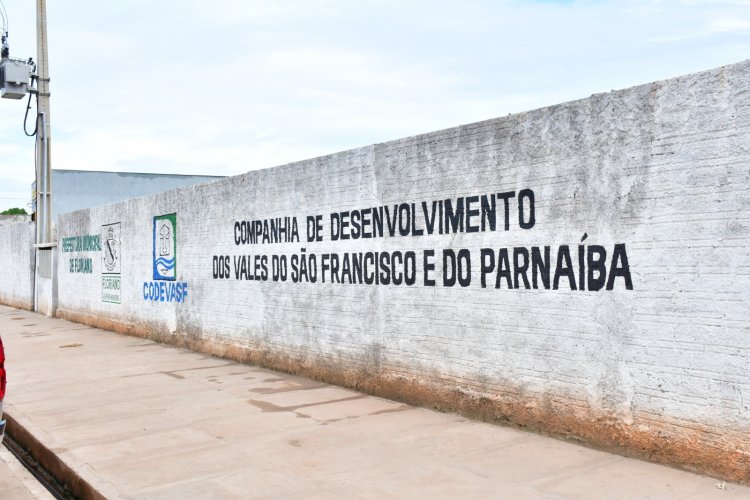 Floriano inaugura a 3ª estação elevatória do Projeto de Esgotamento Sanitário da cidade