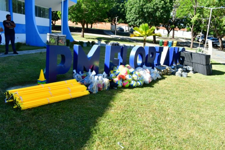 Saúde de Floriano entrega novos kits de atividade física para os polos do IAF