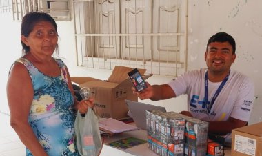 Ação social da Prefeitura de Floriano em parceria com a Equatorial realiza troca de lâmpadas da população