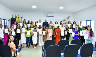 Empossados novos gestores escolares da rede municipal de ensino de Floriano