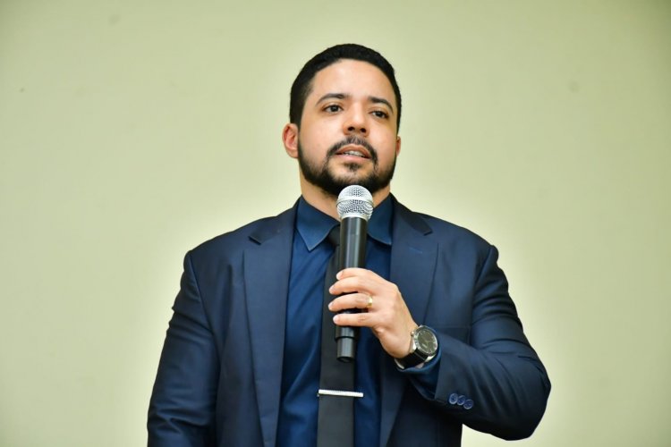 Prefeito de Floriano se reúne com agentes de saúde e de endemias para discutir melhorias para a categoria