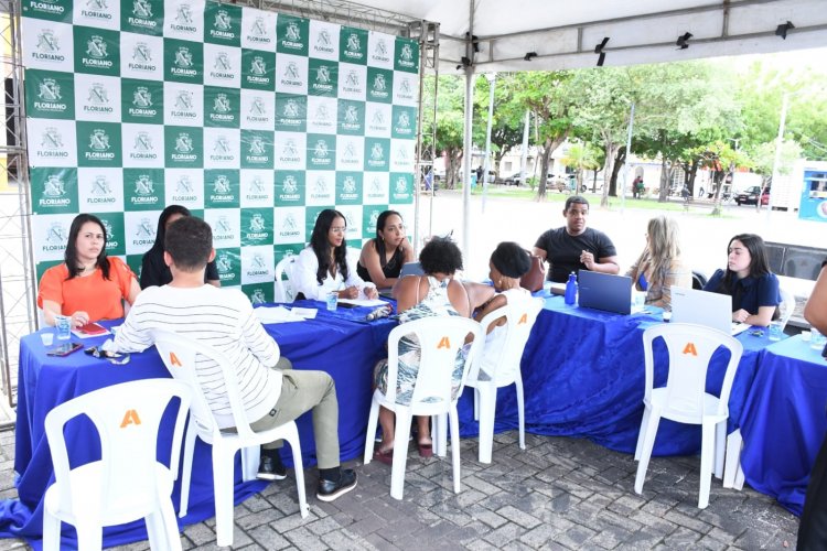 Procon de Floriano realiza ação "Consumidor Cidadão" em alusão ao mês do consumidor