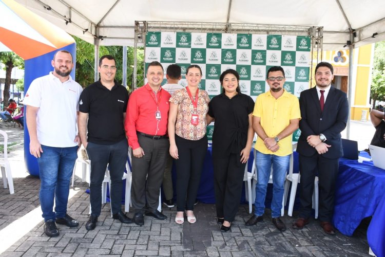 Procon de Floriano realiza ação "Consumidor Cidadão" em alusão ao mês do consumidor
