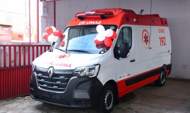 Saúde de Floriano comemora 19 anos do SAMU com entrega de duas novas ambulâncias