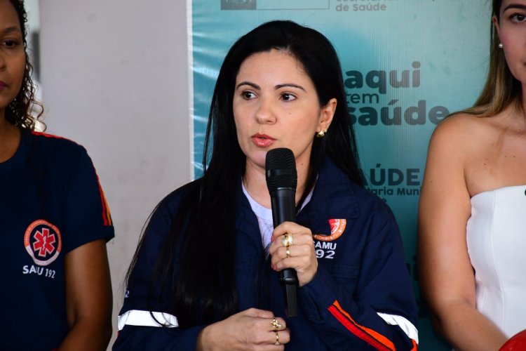 Saúde de Floriano comemora 19 anos do SAMU com entrega de duas novas ambulâncias