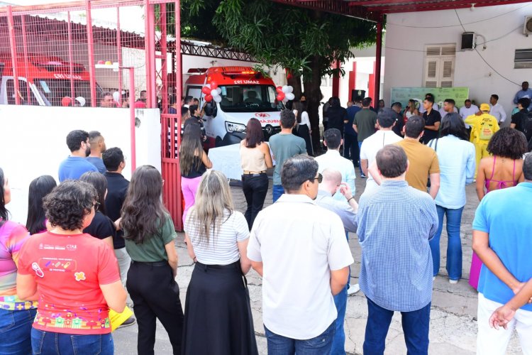 Saúde de Floriano comemora 19 anos do SAMU com entrega de duas novas ambulâncias