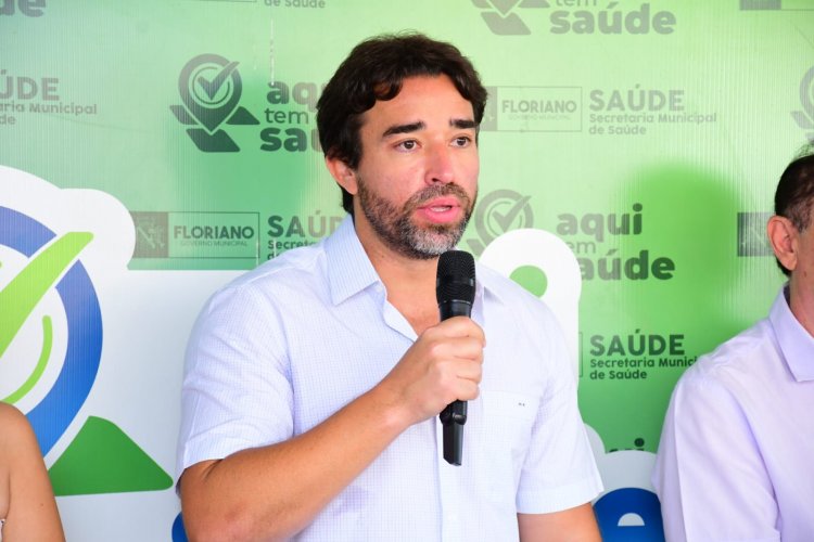 Saúde de Floriano comemora 19 anos do SAMU com entrega de duas novas ambulâncias