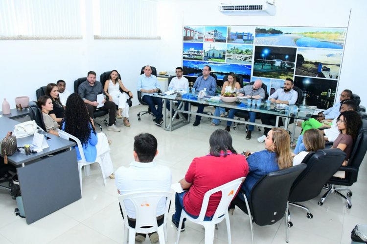 Prefeitura de Floriano oficializa separação e empossa novos secretários de Cultura e de Esporte e Lazer
