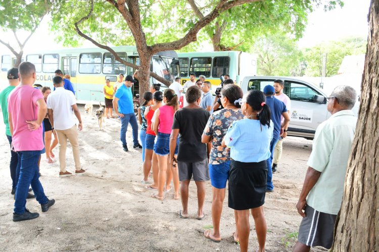 Prefeitura de Floriano inicia entrega de cestas básicas da Semana Santa