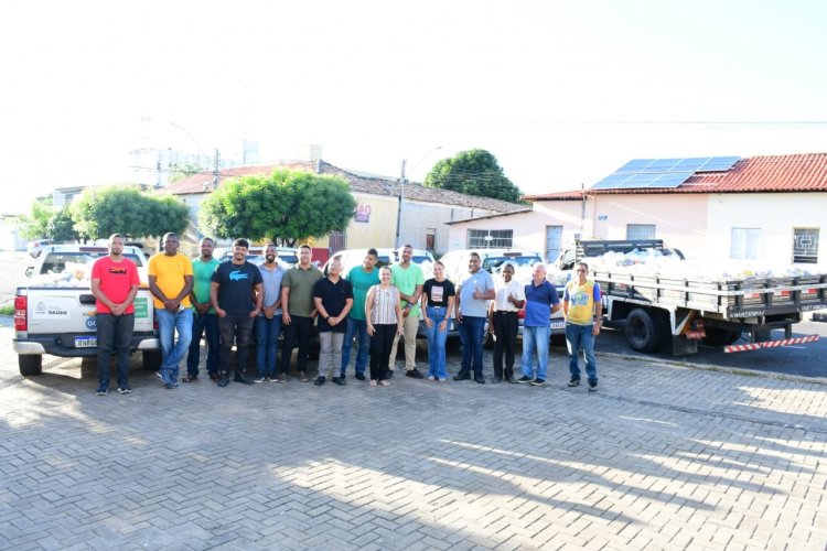 Semana Santa: Prefeitura de Floriano realiza entrega de cestas básicas a famílias das zonas urbana e rural do município 