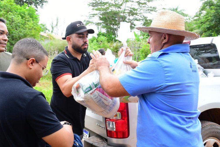 Semana Santa: Prefeitura de Floriano realiza entrega de cestas básicas a famílias das zonas urbana e rural do município 