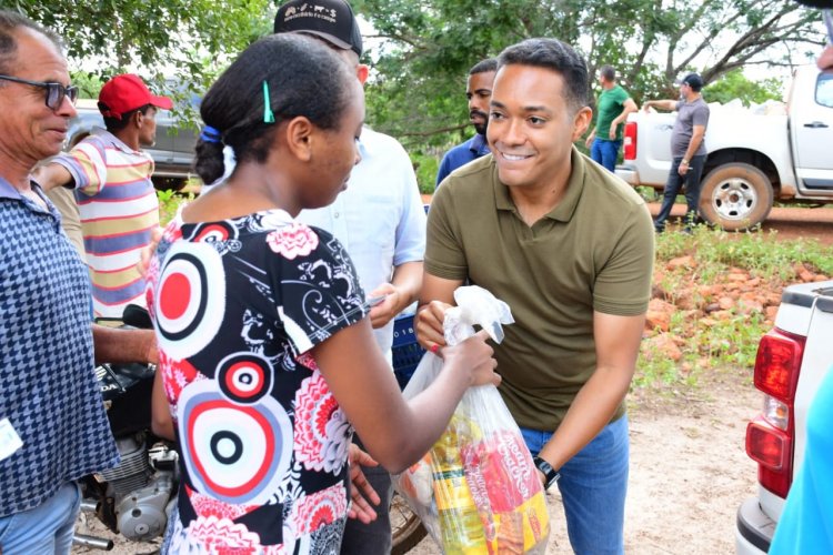 Semana Santa: Prefeitura de Floriano realiza entrega de cestas básicas a famílias das zonas urbana e rural do município 