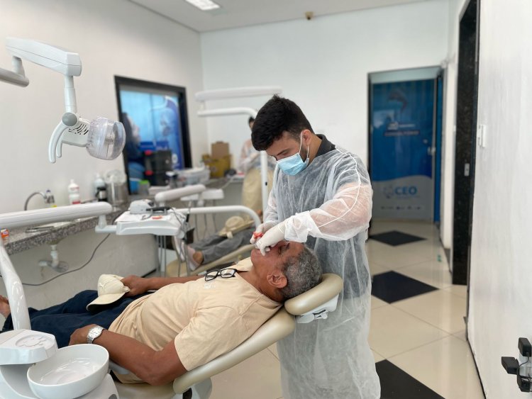Saúde de Floriano entrega 130 próteses dentárias no Centro de Especialidades Odontológicas
