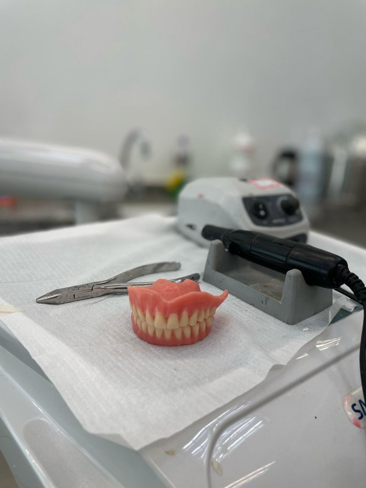 Saúde de Floriano entrega 130 próteses dentárias no Centro de Especialidades Odontológicas
