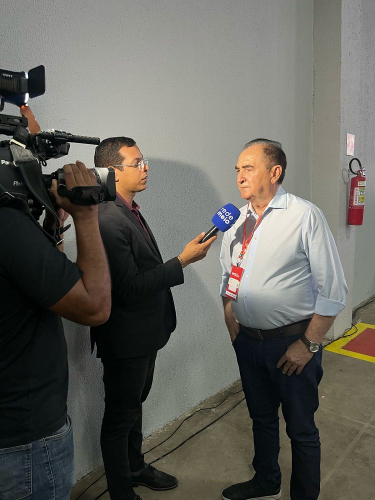 SEMED de Floriano participa do “Pacto pela Educação 2025” em Teresina