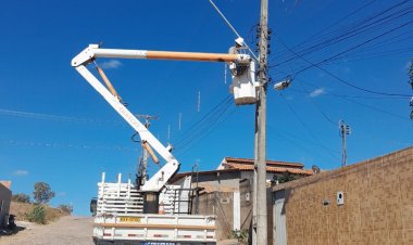 Prefeitura de Floriano realiza cerca de 600 atendimentos em iluminação pública no mês de junho