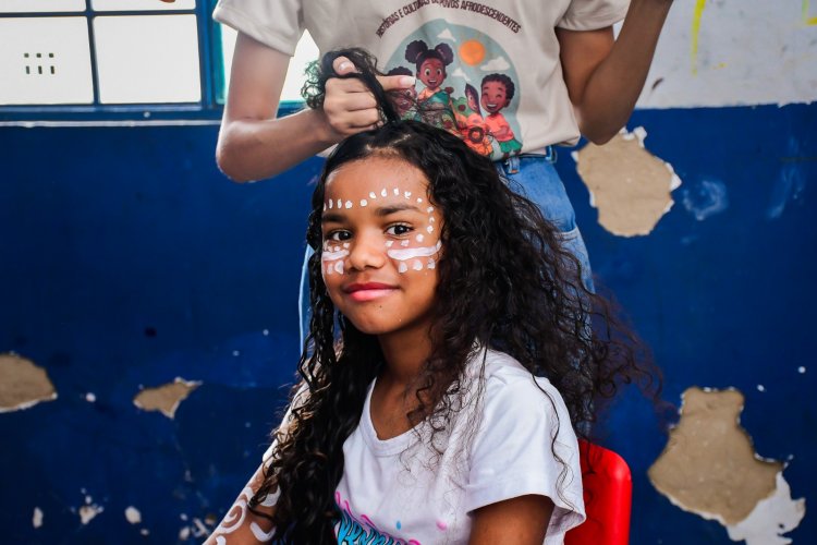 Escola municipal de Floriano realiza I Mostra Cultural sobre povos afrodescendentes