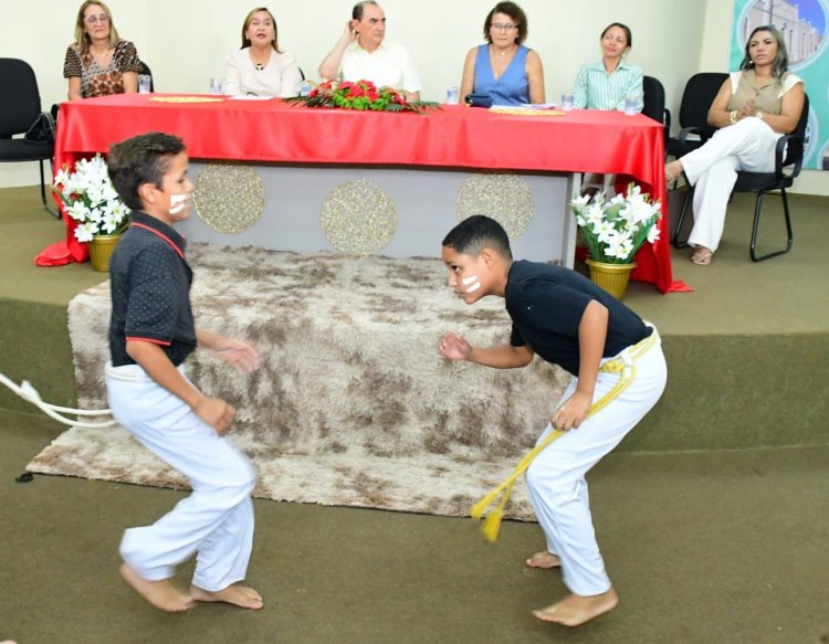 Educação de Floriano realiza solenidade de encerramento do Projeto de Fortalecimento da Aprendizagem