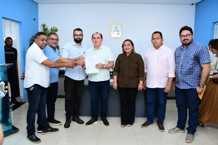 Educação: assinadas ordens de serviço para reforma e ampliação de quatro escolas da rede municipal de Floriano