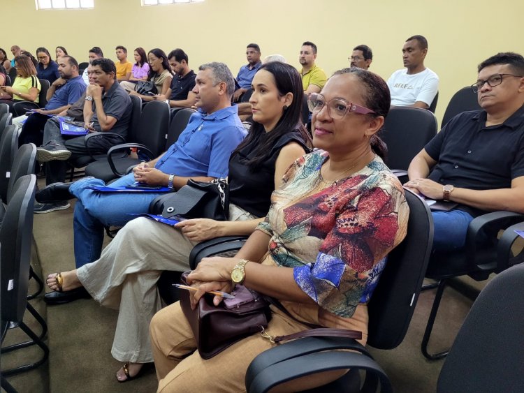Controladoria de Floriano promove curso aos servidores que atuam na gestão e fiscalização de contratos 
