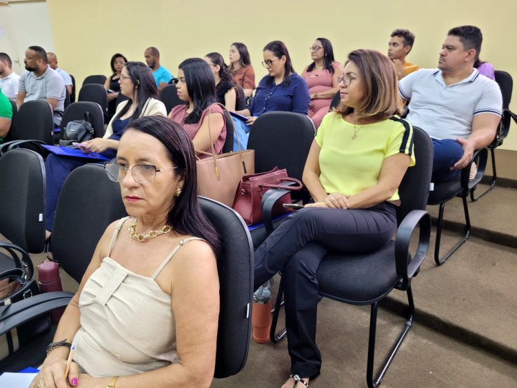 Controladoria de Floriano promove curso aos servidores que atuam na gestão e fiscalização de contratos 