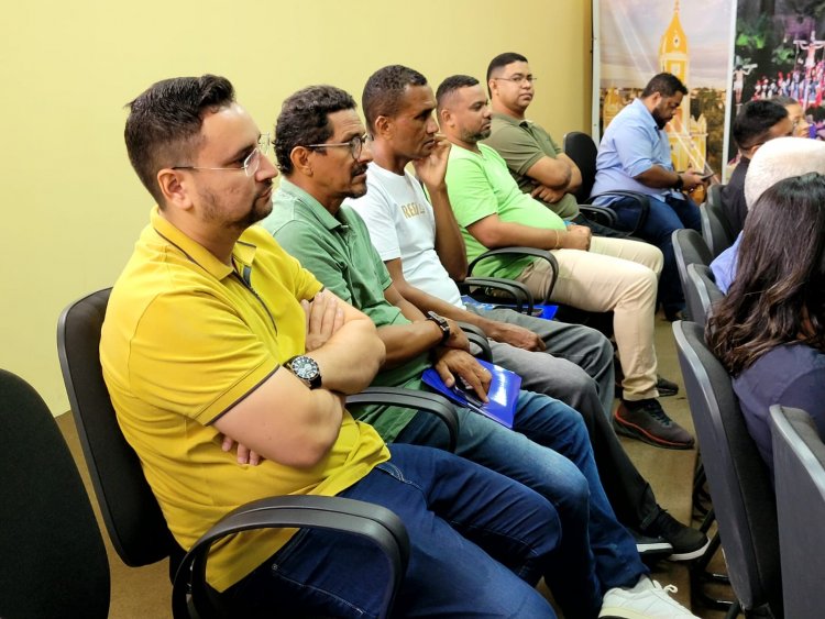 Controladoria de Floriano promove curso aos servidores que atuam na gestão e fiscalização de contratos 