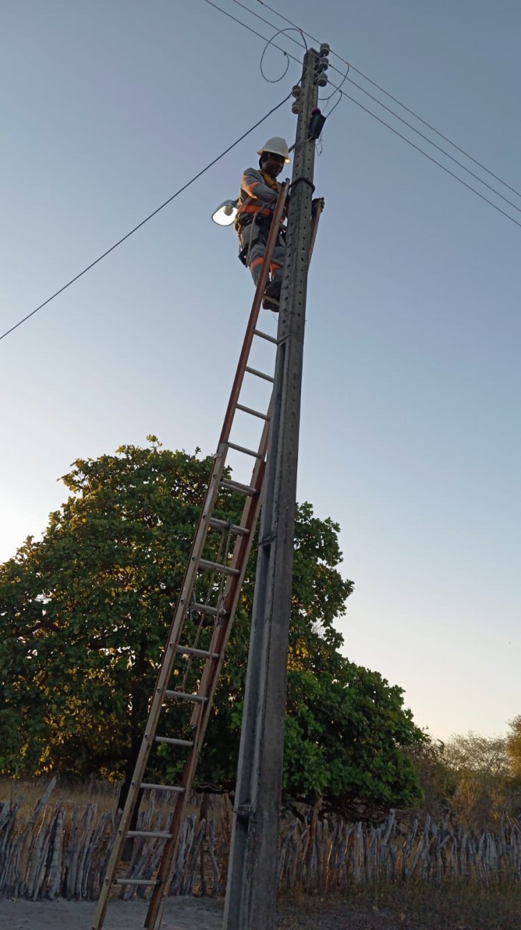 Infraestrutura de Floriano realizou mais de 550 serviços de iluminação pública no mês julho