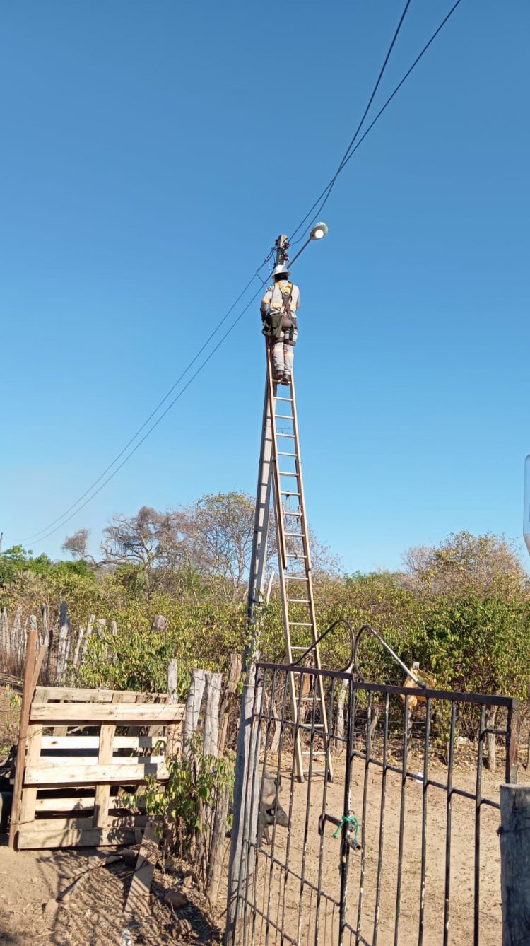 Infraestrutura de Floriano realizou mais de 550 serviços de iluminação pública no mês julho