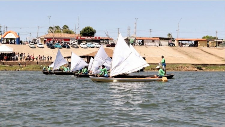 Regata de Canoas movimenta o domingo na beira-rio com apoio da Prefeitura de Floriano
