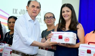 Prefeitura de Floriano entrega kits de primeiros socorros às escolas da rede municipal