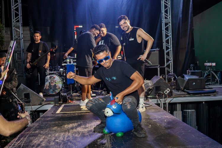 Tradicional Bloco das Virgens é realizado com apoio da Prefeitura de Floriano