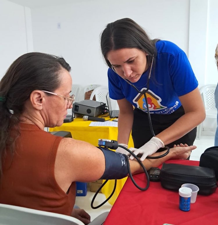Programa Melhor em Casa realiza ação especial voltada aos cuidadores em Floriano