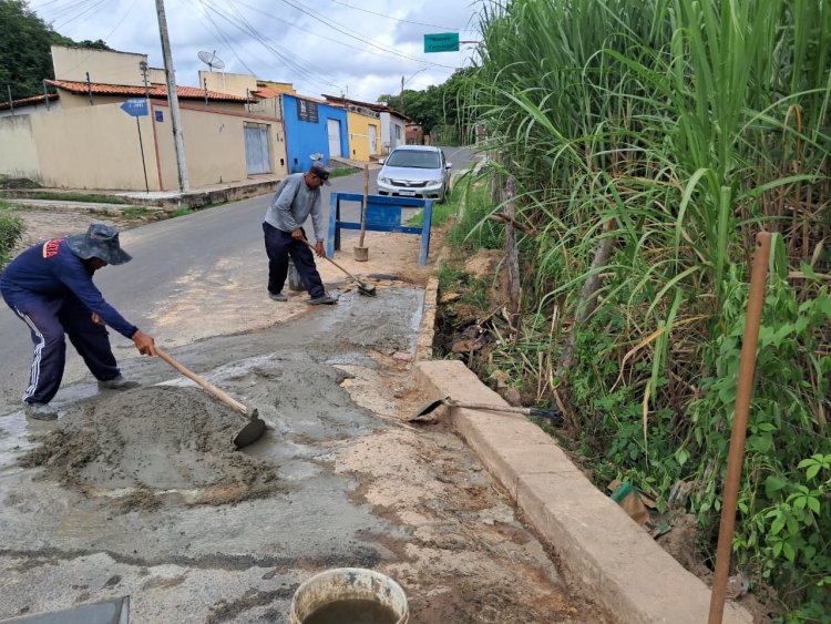 Prefeitura de Floriano realiza operação Tapa-Buracos em 14 bairros no mês de fevereiro