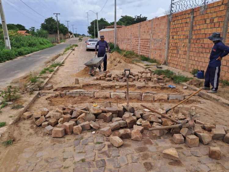 Prefeitura de Floriano realiza operação Tapa-Buracos em 14 bairros no mês de fevereiro