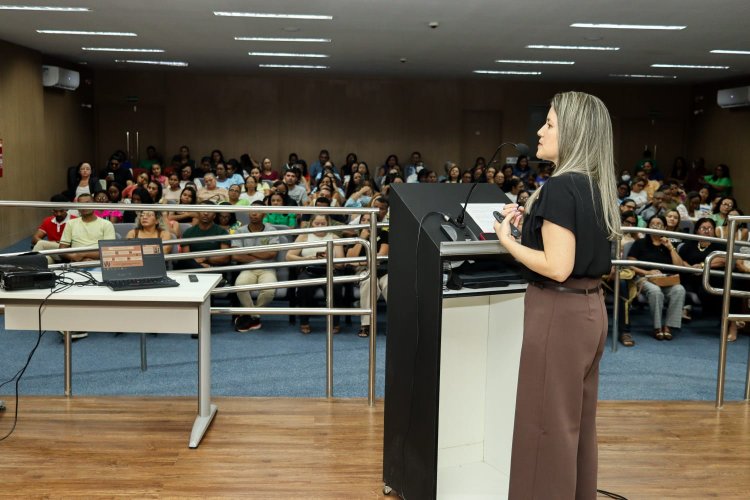 Servidores municipais participam do lançamento de fluxo para atendimento à entrega voluntária para adoção