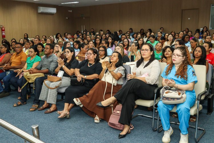 Servidores municipais participam do lançamento de fluxo para atendimento à entrega voluntária para adoção