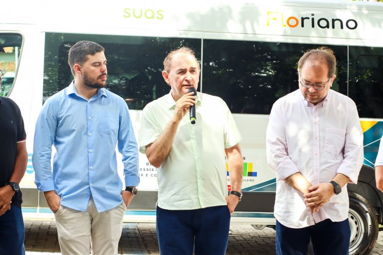 129 anos: Prefeitura de Floriano entrega van do MobSUAS para fortalecer a assistência social