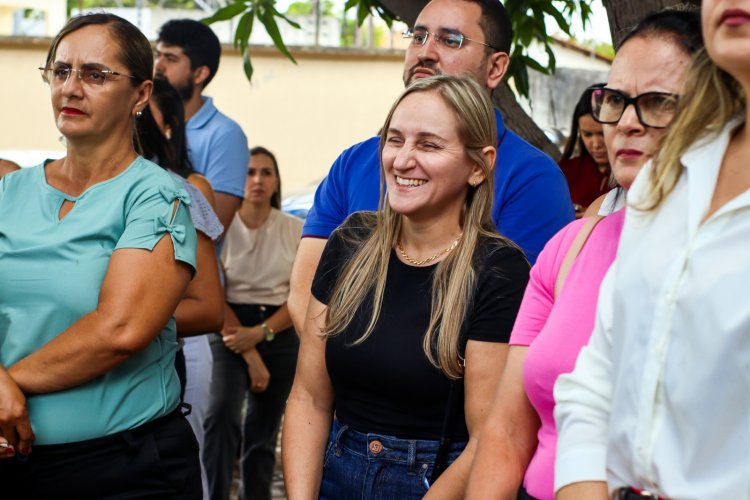 129 anos: Prefeitura de Floriano entrega van do MobSUAS para fortalecer a assistência social