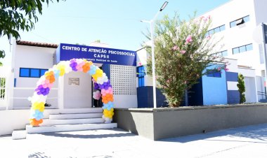 Prefeitura de Floriano entrega reforma do CAPS II e lança Caderneta da Saúde Mental