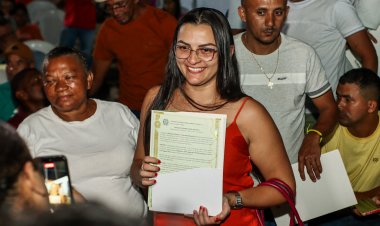 Prefeitura de Floriano realiza entrega quase 270 títulos de regularização fundiária à famílias do Cajueiro II