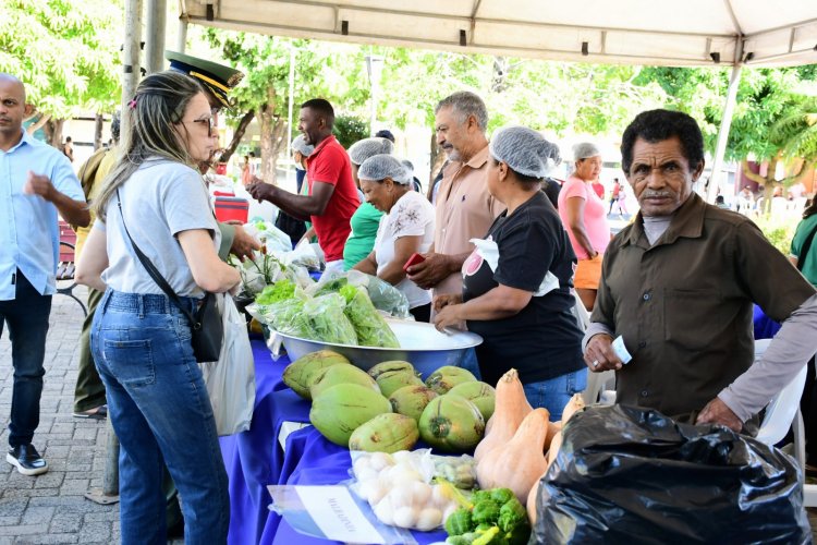 129 ANOS: Floriano celebra o Dia da Bandeira do município com solenidade cívica e Feira da Agricultura Familiar