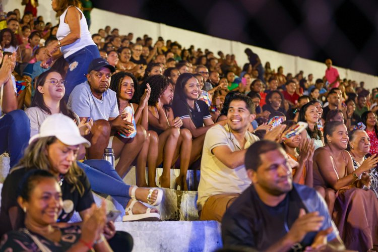 Noite Histórica: Festival de Talentos da Rede Municipal Revela Talentos e Resgata Tradição em Floriano