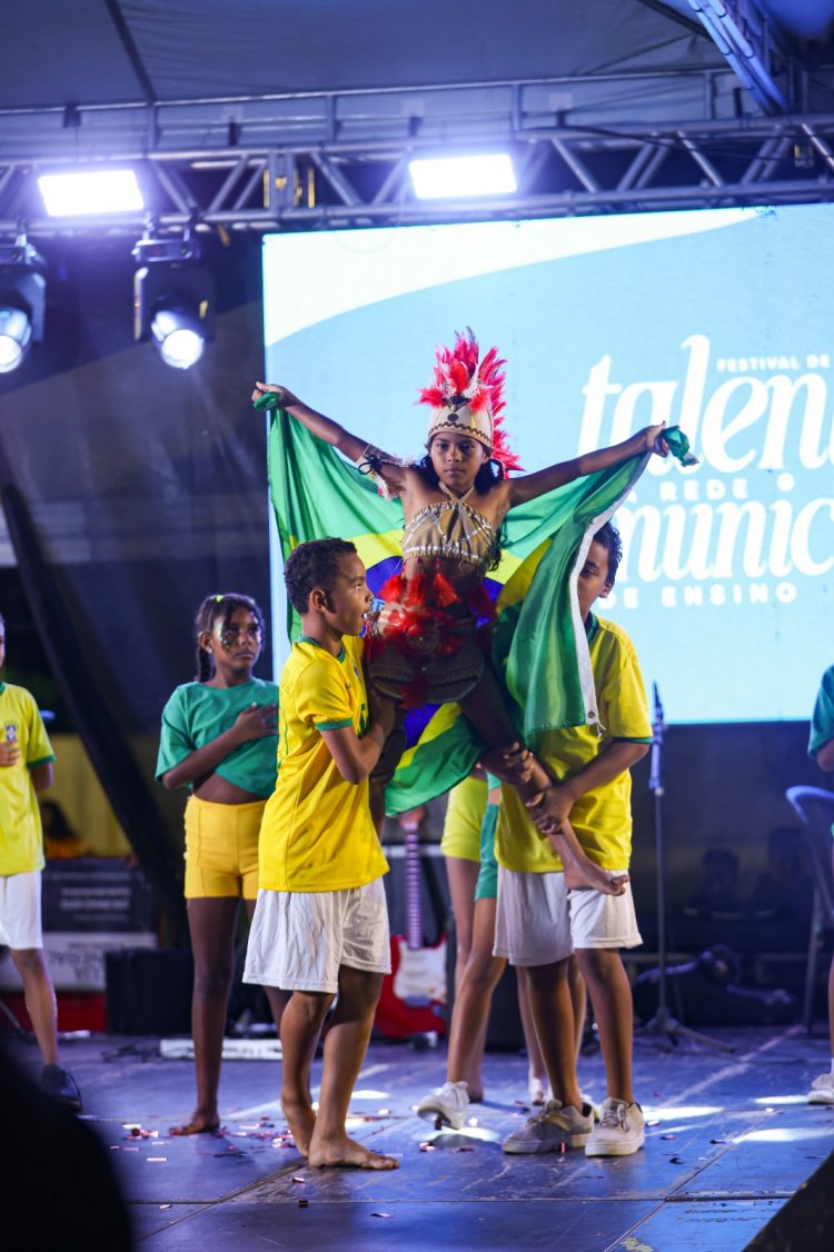 Noite Histórica: Festival de Talentos da Rede Municipal Revela Talentos e Resgata Tradição em Floriano