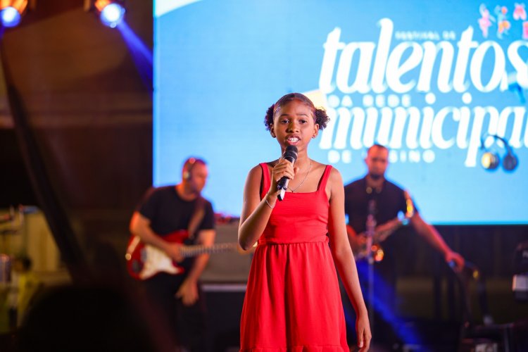 Noite Histórica: Festival de Talentos da Rede Municipal Revela Talentos e Resgata Tradição em Floriano