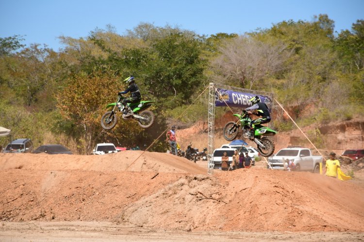 129 ANOS: Prefeitura apoia realização do 4º Motocross e fortalece calendário esportivo de Floriano