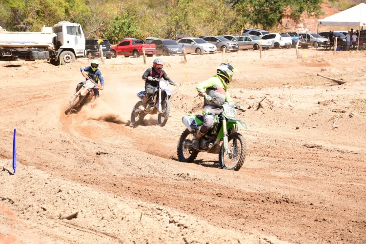 129 ANOS: Prefeitura apoia realização do 4º Motocross e fortalece calendário esportivo de Floriano