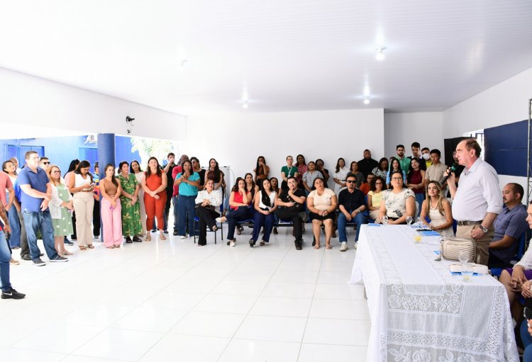 Prefeitura de Floriano entrega reforma do CAPS II e lança Caderneta da Saúde Mental