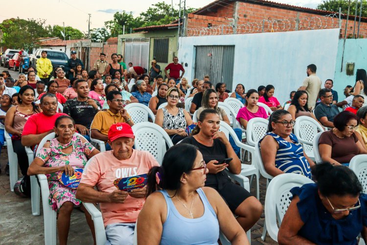 Prefeitura de Floriano realiza entrega quase 270 títulos de regularização fundiária à famílias do Cajueiro II