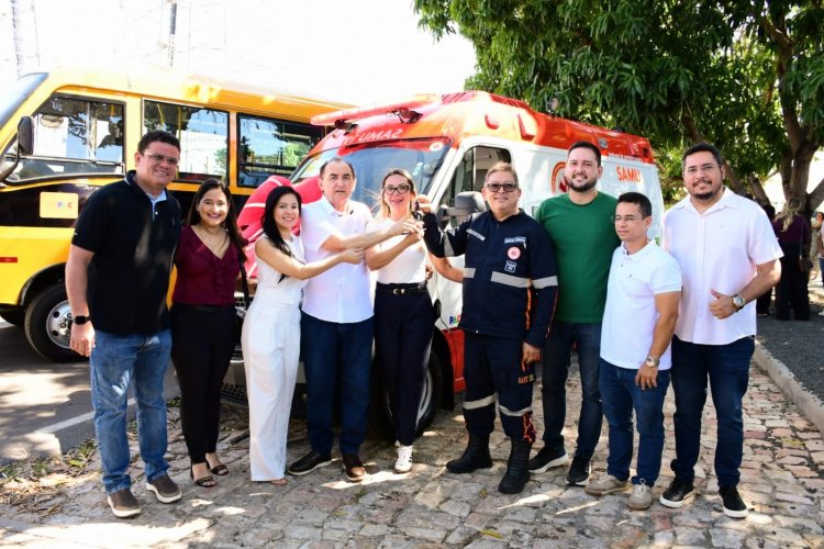 129 ANOS: Prefeitura de Floriano entrega veículos e equipamentos para fortalecer saúde, educação e infraestrutura